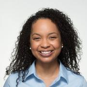 HSDM General Practice Resident Shanele Williams receives the Joseph L. Henry Oral Health Fellowship 